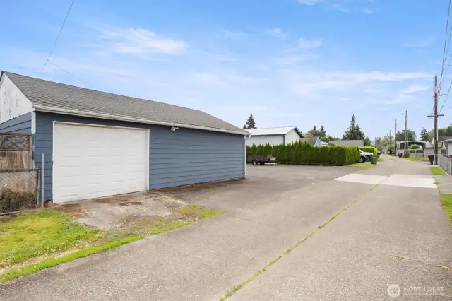 Garage