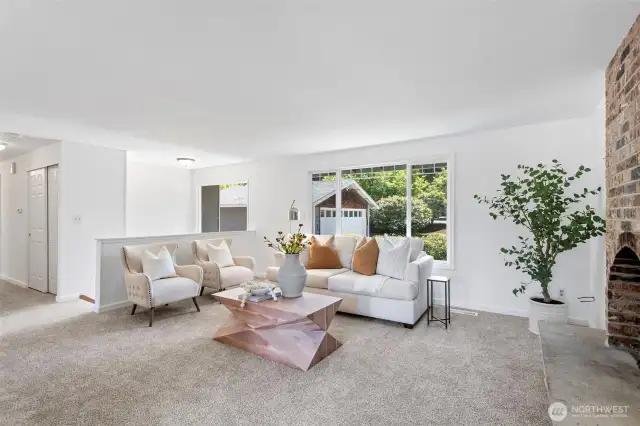 Living Room with fireplace