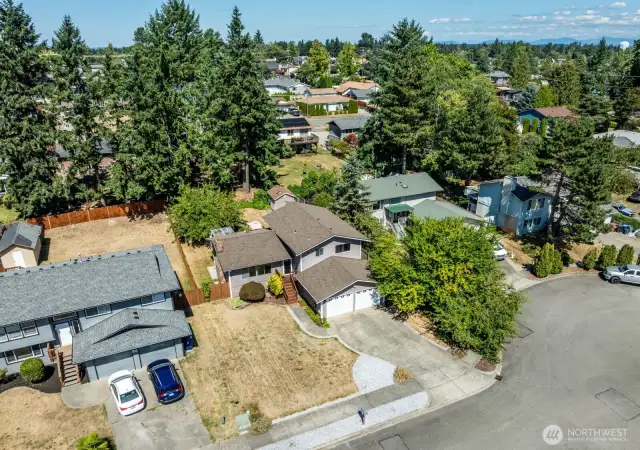 Great Cut-de-sac location