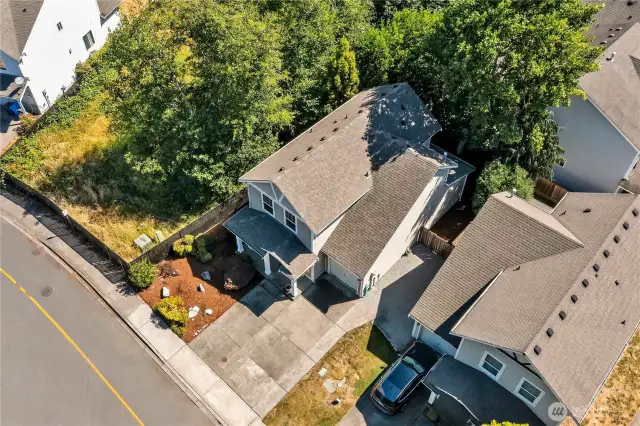 BRAND NEW ROOF!