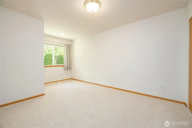 Primary Bedroom with Setback Window