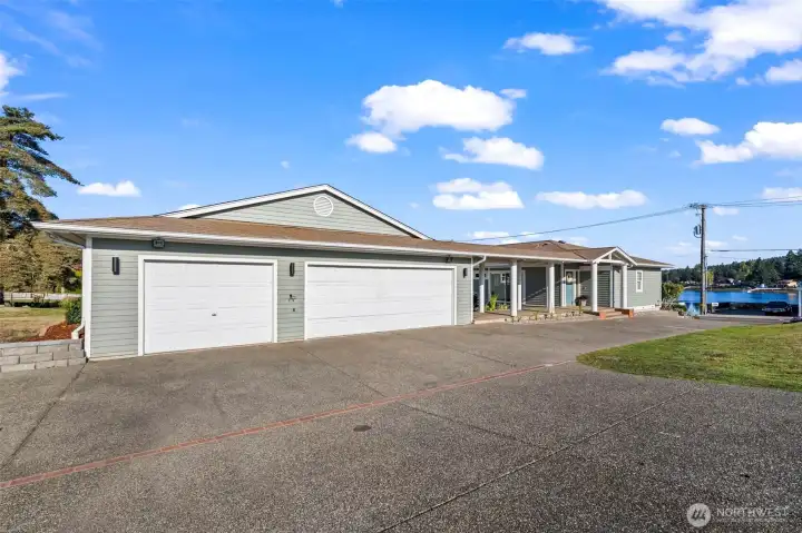 3 car garage