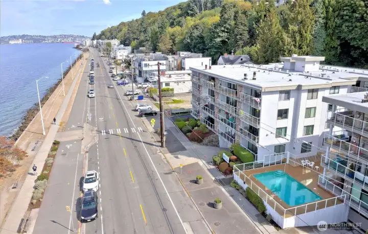 Alki is an amazing place to live. The beach, restaurants, coffee shops, roller blading, vollyball, walking/running paths are yours to enjoy everyday.