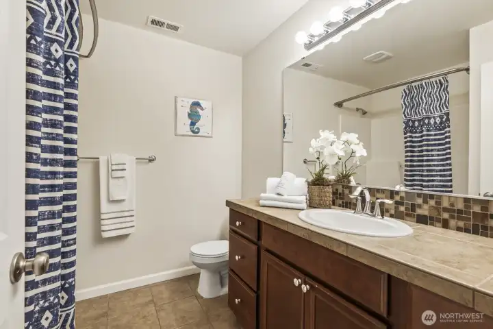 Full bath upstairs