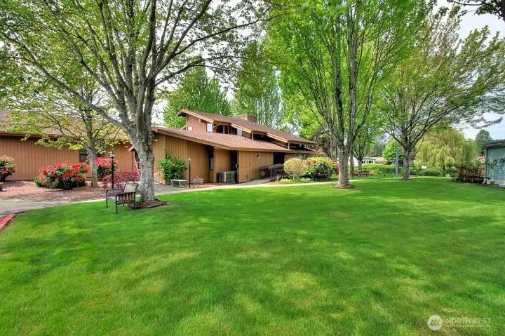 Wandering Creek Common Area:  Clubhouse on Reflection Lake.