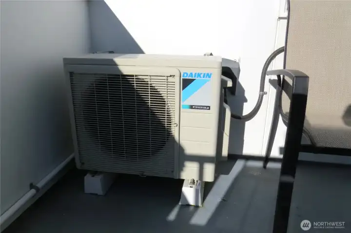 THE COTTAGE ALSO HAS A HEAT PUMP FOR HEAT FOR WINTERS AND AIR CONDITIONING FOR WARM SUMMERS!