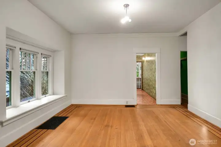 Dining Room looking into Kitchen