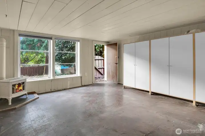 3rd Bd in basement looking to backyard