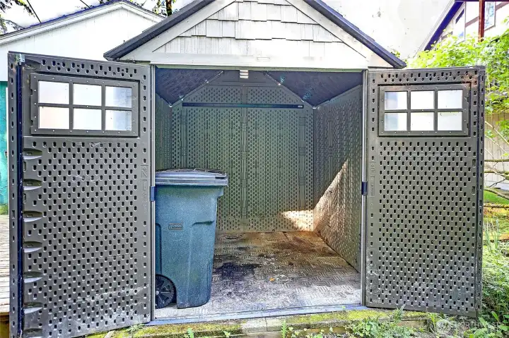 Detached Shed for Toys and Storage~