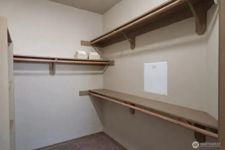 Walk-in Closet