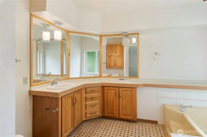 Primary bath