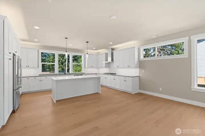Kitchen / Dining