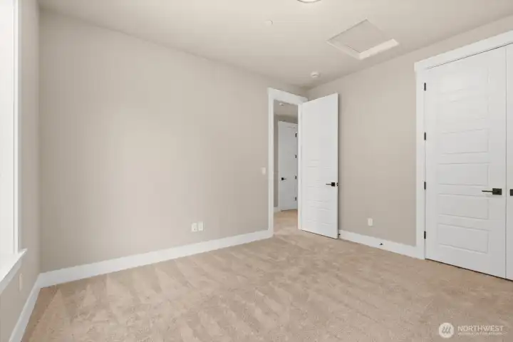 2nd Floor Bedroom (3/3)