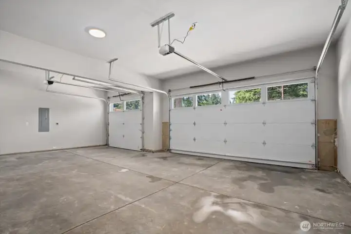 3 Car Garage