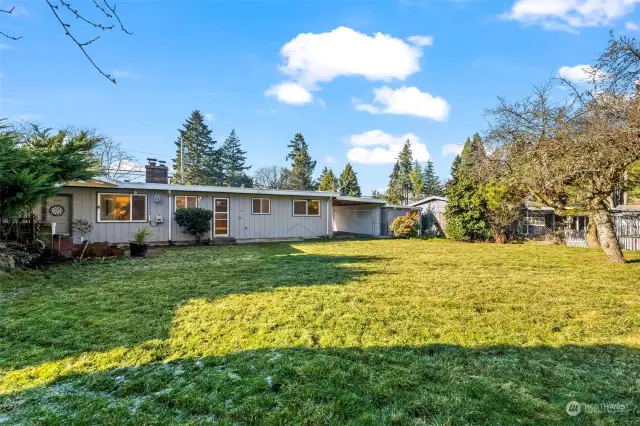 View of the back of the house. Awesome yard!