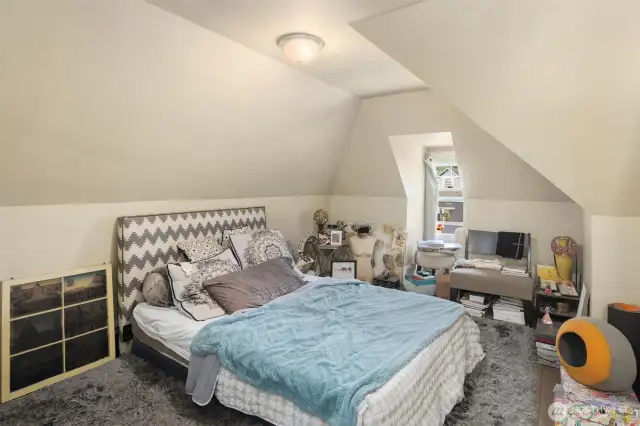 Upper 1br