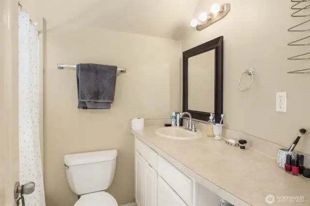 Upper 1br
