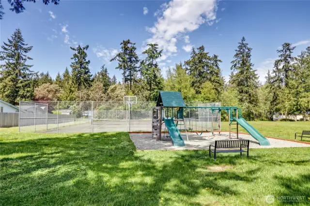 Playground and tennis court.. part of the Towne Point community.