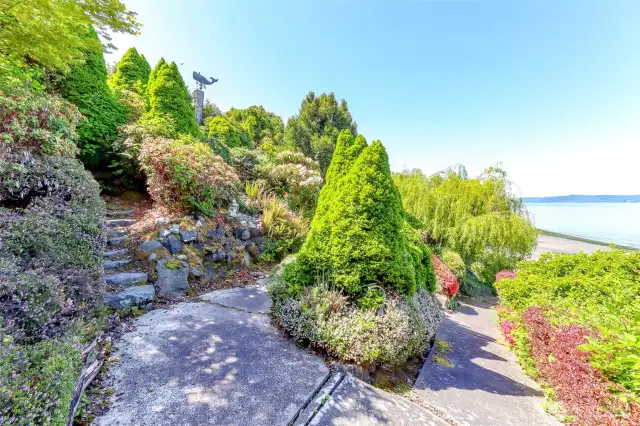 path down to the beach