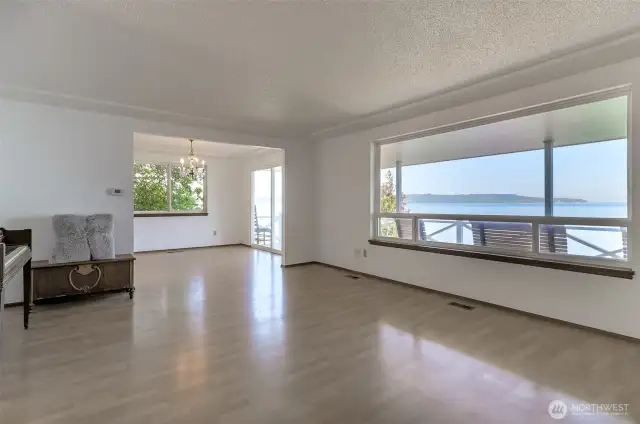 looking into the dining room.   Views everywhere