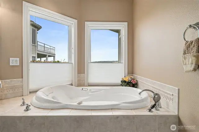 Jettet Tub with a view