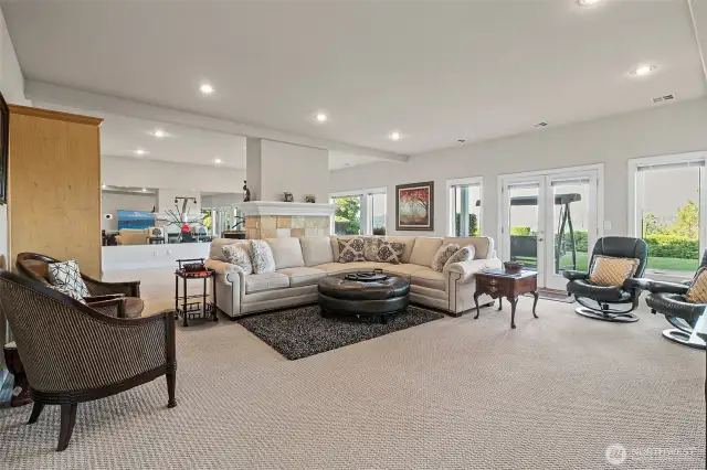 Basement with 8' ceilings
