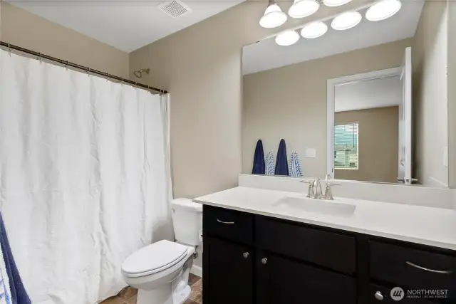Upstairs Main Bath