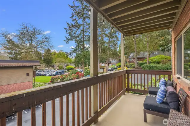 Room for cafe dining table on deck