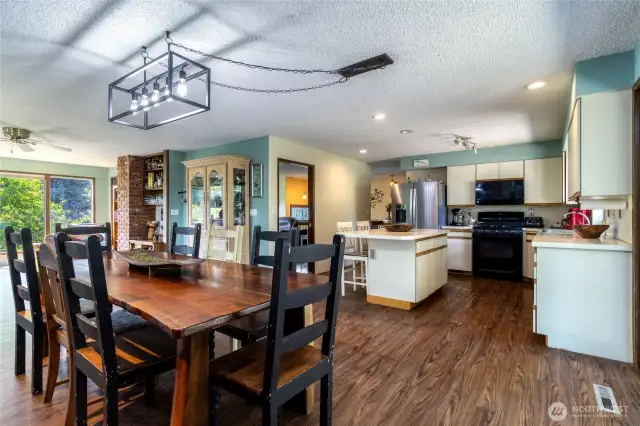 Extra Large Dining Room