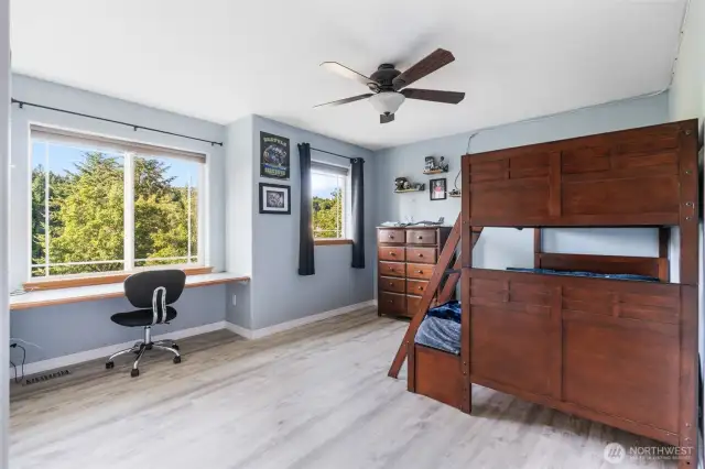 Upstairs Bedroom 2