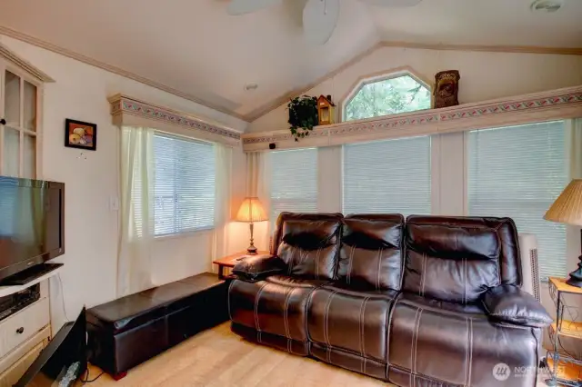 Great sized front living room