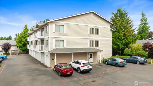 Unit Condo is In! 1 of 3 in the Complex!