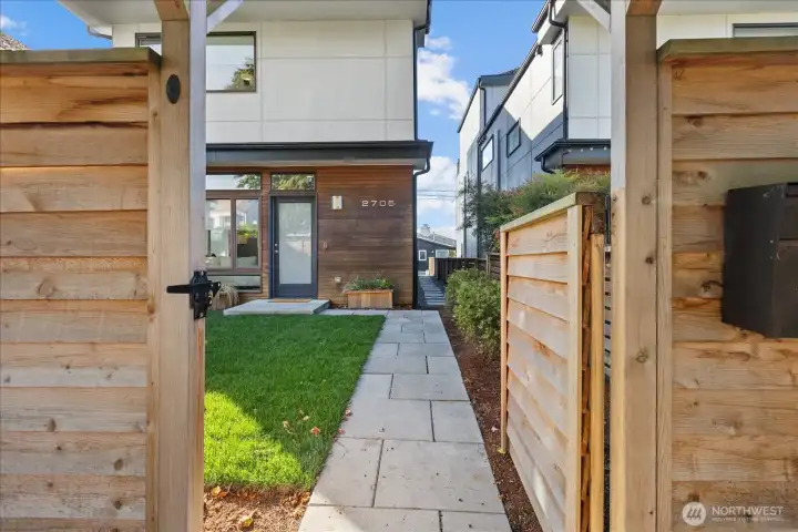 Fully fenced entry