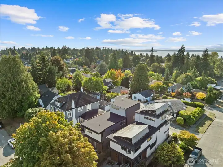 Admiral Neighborhood