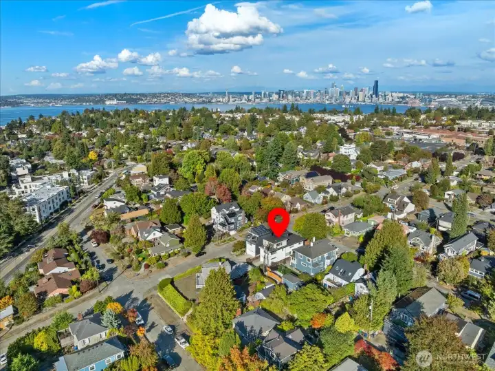 Easy commute to downtown seattle