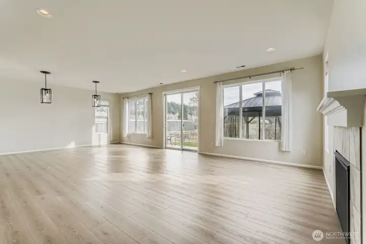 Living/Dining Room