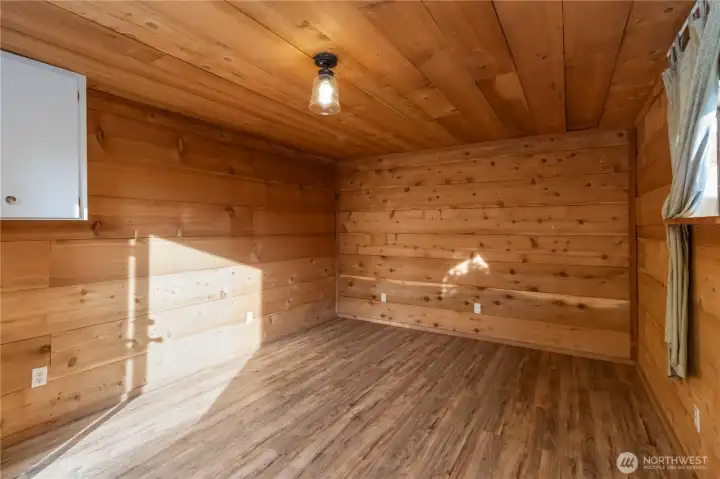 Smell's like Grandma's closet in the best possible way.