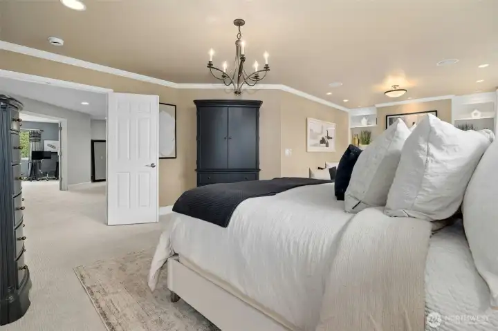 A serene primary retreat.