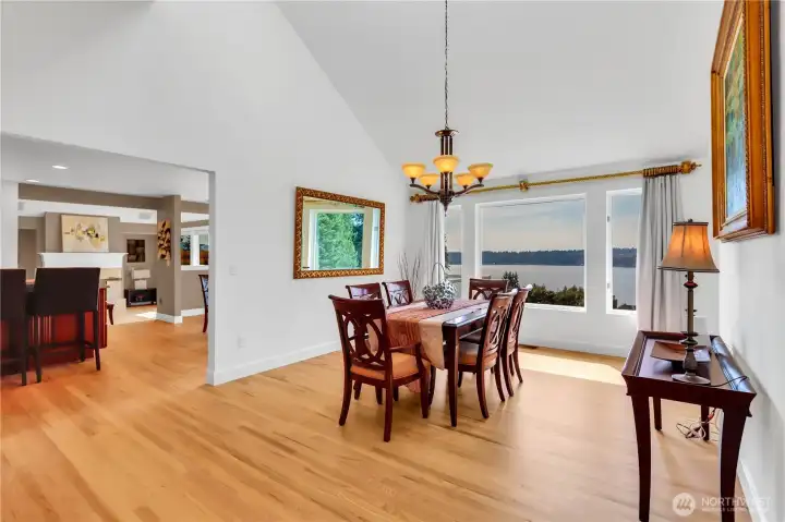 Formal dinin with space for a lare bufffet and china cabinet. Be ready to seat 20 in this space!