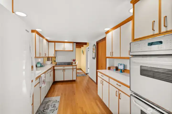 Kitchen facing into breakfast nook. Dining room is through the doorway to the right of the breakfast nook. Kitchen facing into breakfast nook. Dining room is through the doorway to the right of the breakfast nook.