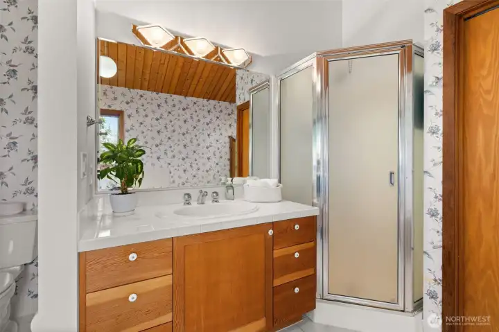 Primary bathroom. Primary bathroom.