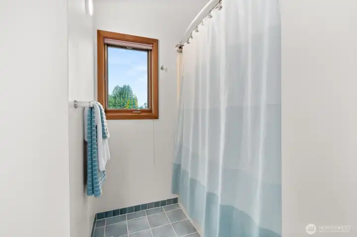 Main bathroom - upstairs. Main bathroom - upstairs.