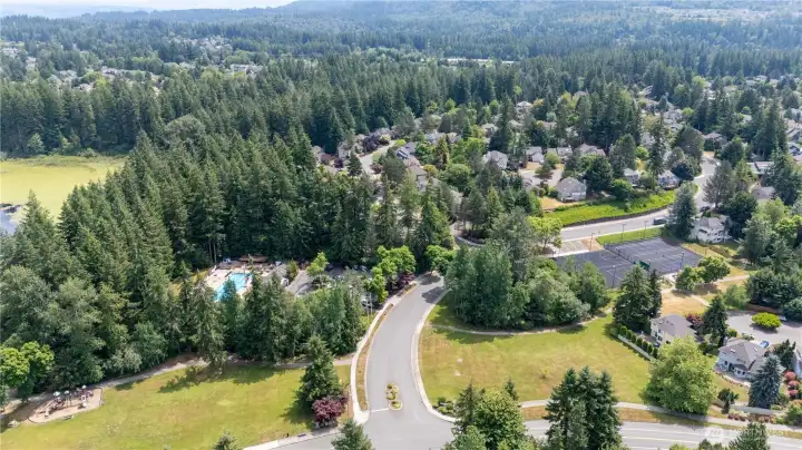 More than a neighborhood, Klahanie offers a connected lifestyle with recreation, outdoor spaces, and community amenities designed to support active living and everyday enjoyment.
