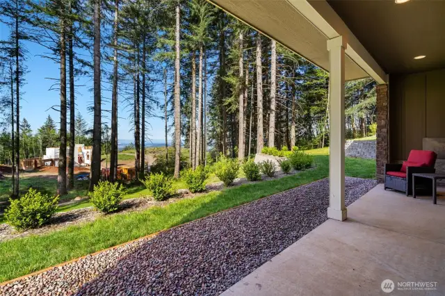 Lots of room for outdoopr entertaining