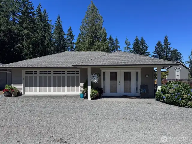 Here's 400SF of Office, Hobby...you choose.  Heated floors, cabinets and a 3/4 bath overlooking the patio, it's lovely space.