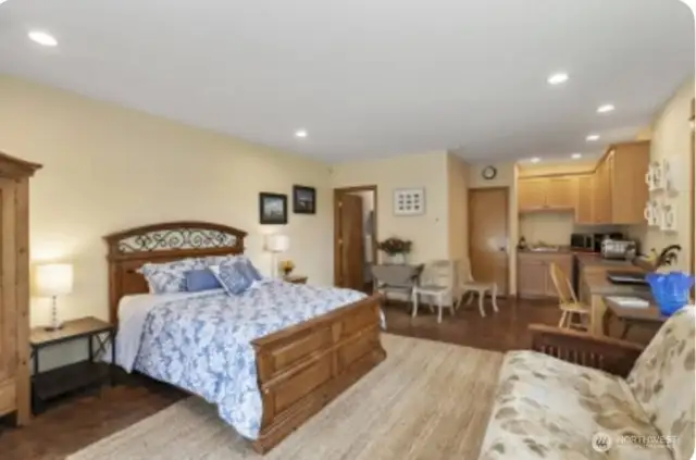 Here's the inside of the Hobby Room when it was an AirBnB.