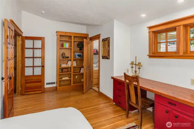 Guest bedroom