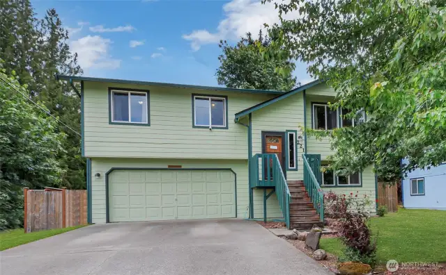 Welcome home to this charming 3bd/2bth offering 1,582 sqft of well-designed living space. Enjoy many thoughtful updates throughout, a spacious deck for entertaining, a fully fenced yard with a tranquil pond and fire pit, a 2-car garage, and so much more. Ideally located near scenic trails, picnic areas, city parks, and river access—perfect for an active, outdoor lifestyle.