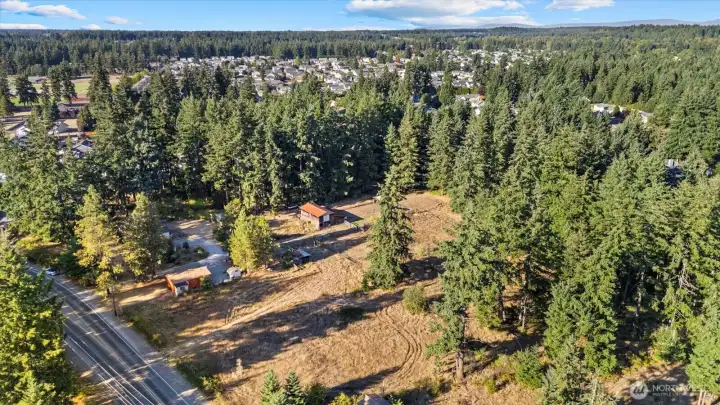 Private 6.6 acre lot!