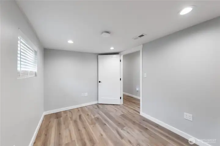 den/office